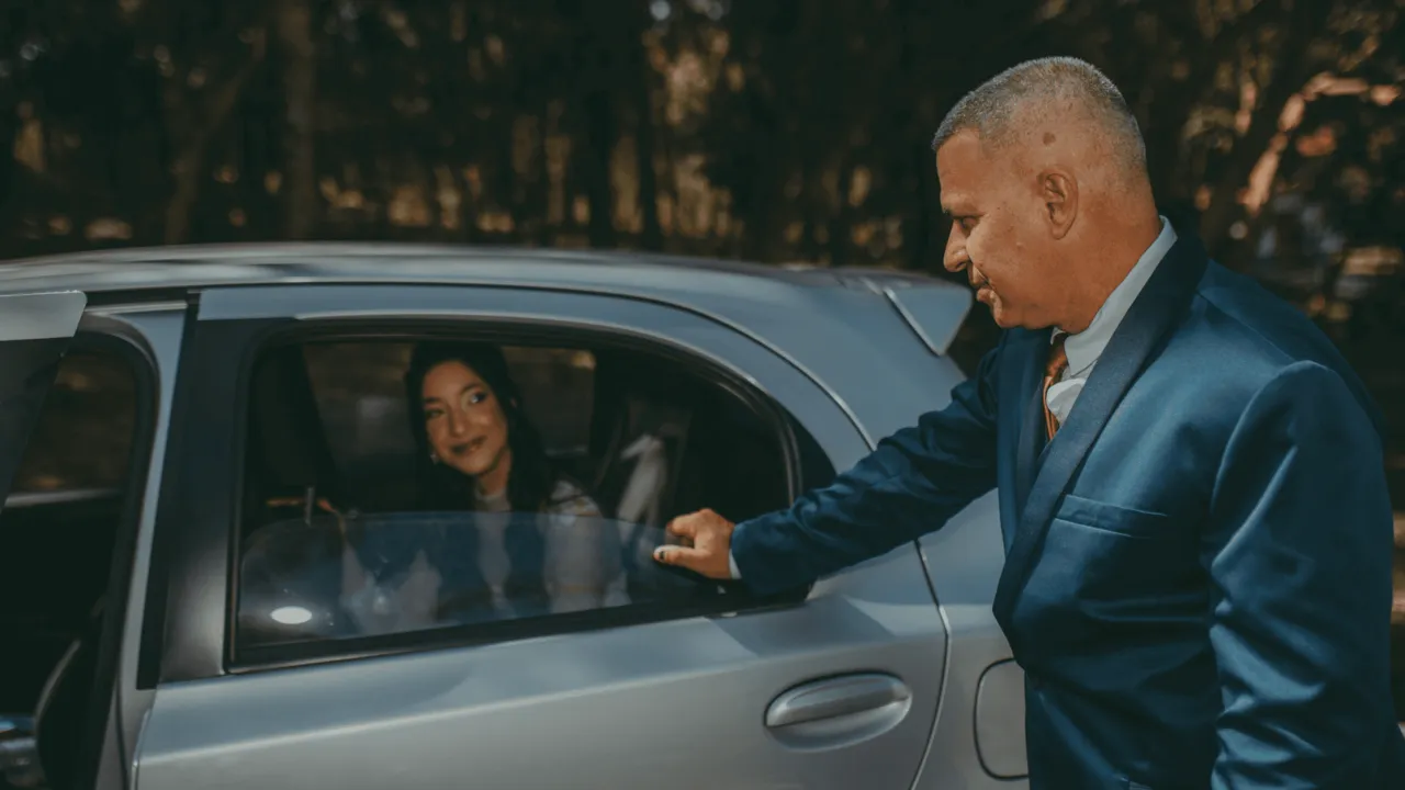 chauffeur service business executive - Wimova